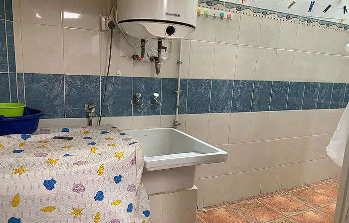 Apartamento de 3 dormitorios con licencia turística en el centro de Rosas