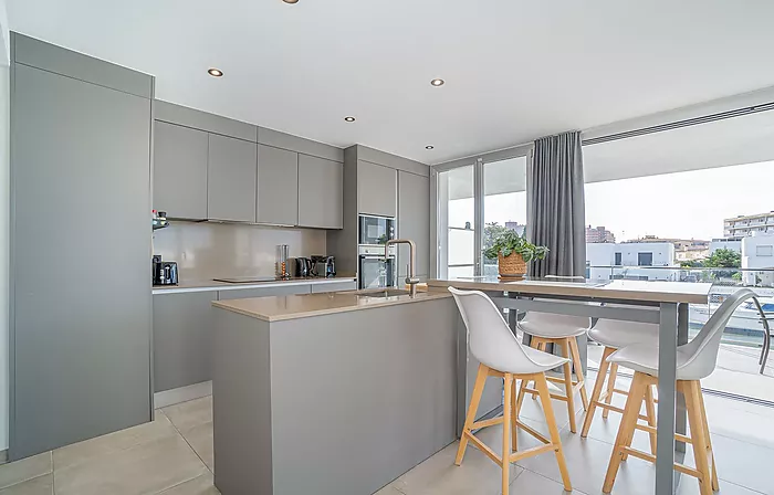 Appartement moderne avec vue sur les canaux, amarrage et licence touristique