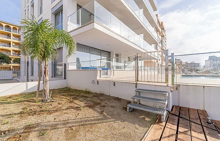 Appartement moderne avec vue sur les canaux, amarrage et licence touristique