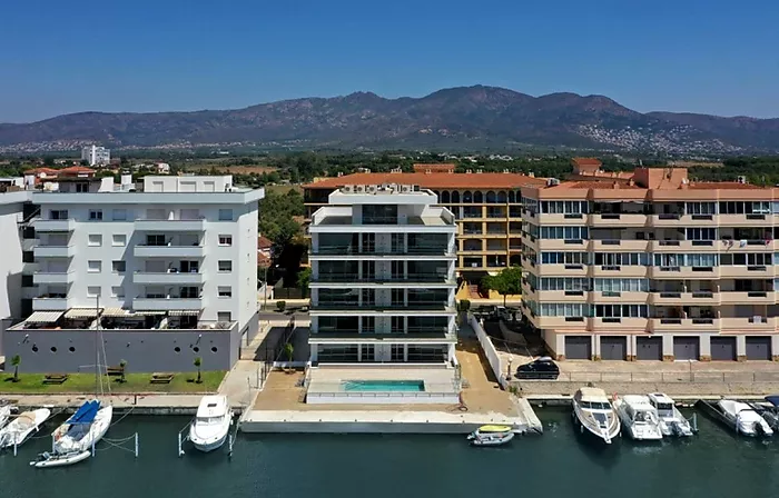 Appartement moderne avec vue sur les canaux et licence touristique