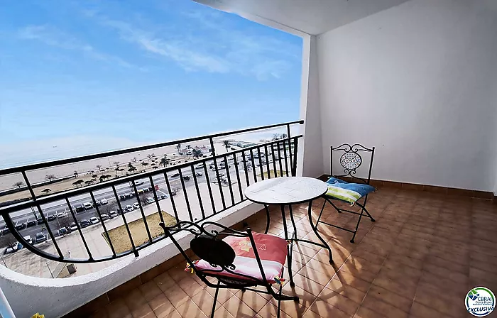 Apartamento totalmente reformado vista mar en Empuriabrava,, Costa Brava (España)