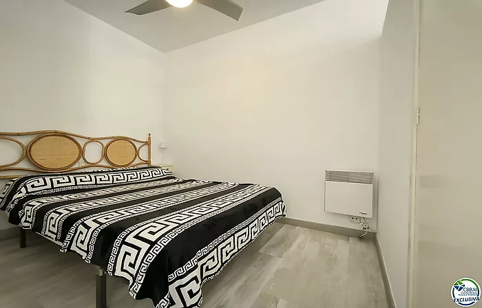 Appartement entièrement rénové avec vue mer à Empuriabrava, Costa Brava (Espagne)