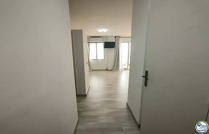 Appartement entièrement rénové avec vue mer à Empuriabrava, Costa Brava (Espagne)