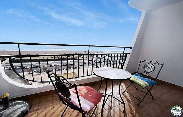 Apartamento totalmente reformado vista mar en Empuriabrava,, Costa Brava (España)