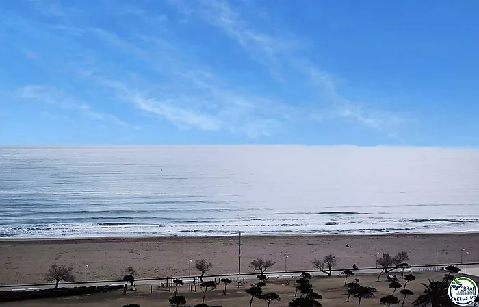 Appartement entièrement rénové avec vue mer à Empuriabrava, Costa Brava (Espagne)