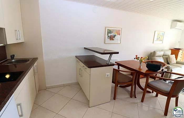 Charmant appartement à vendre à Empuriabrava avec vue sur le canal