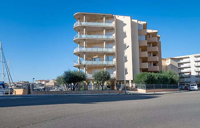 GRANDE TERRASSE ET VUE MER AVEC HUTG