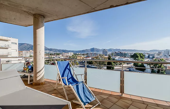 GRANDE TERRASSE ET VUE MER AVEC HUTG