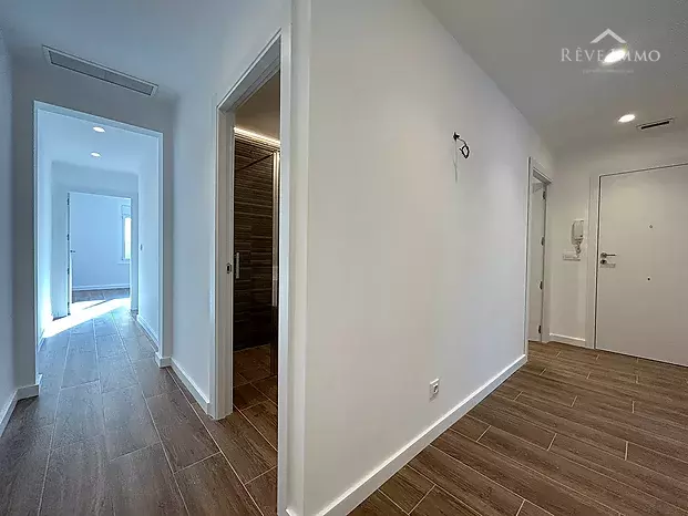 Impresionante apartamento renovado de 3 dormitorios en el centro